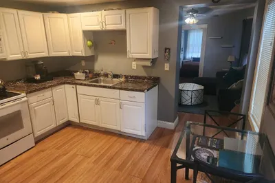 142 Vernal St #1L