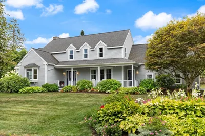 323 Robert Rd