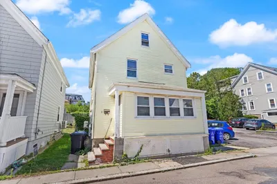 8 Peaceable St