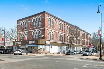 414-416 Main St 1