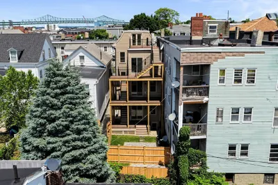 17 Princeton St #1 1