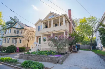 14 Leslie Rd #14