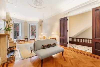 22 Worcester Sq #1