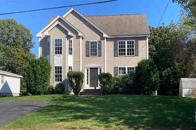 51 Burnham Rd