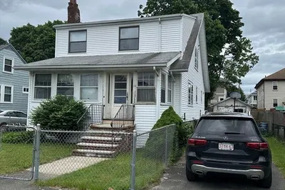 131 Farrington St 1