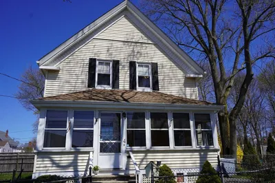 4 Hourihan St