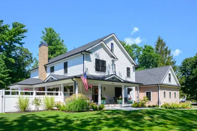 205 Winter St 1