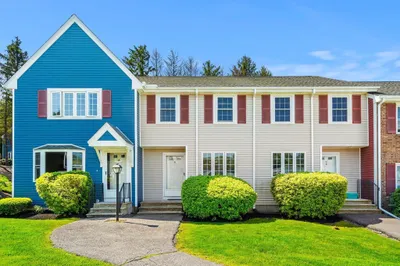 33 Fox Meadow Rd #B