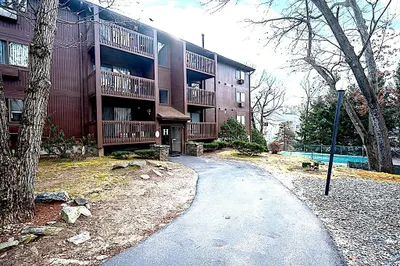 340 Sunderland Rd #43 1