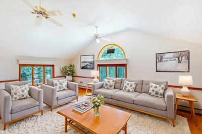 22 Starview Dr 1