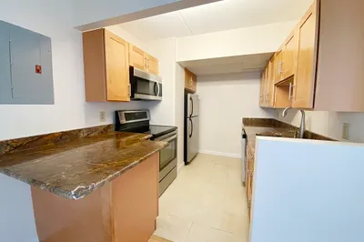 108 Peterborough St #3H 1