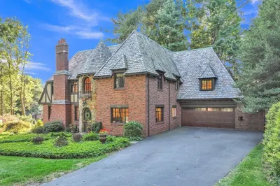 3 Westwood Drive 1