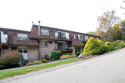 4 Williamsburg Ct #1 1