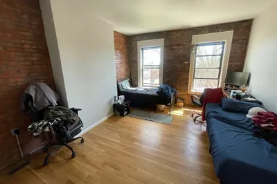 18 Perrin St #Room B