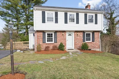 15 Shawmut Road 1