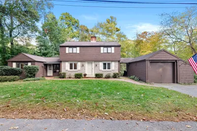 186 Colonel Hunt Dr