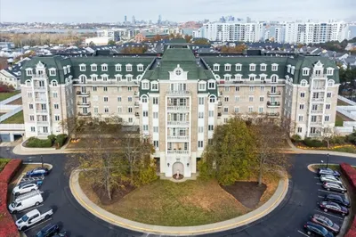 100 Marina Dr #107
