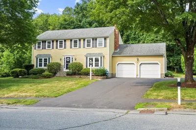 12 Lantern Ln 1