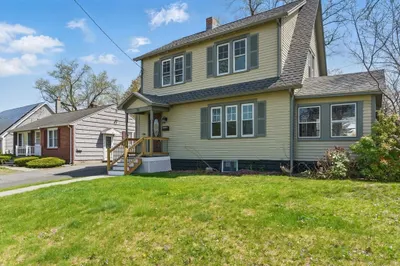 33 Derryfield Ave 1