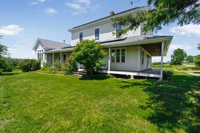 309 Ireland St 1