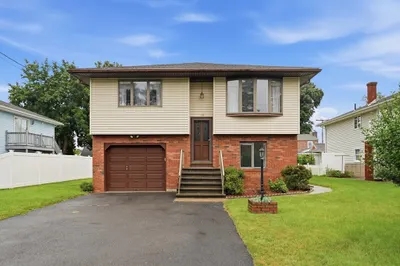 10 Bramucci Street 1