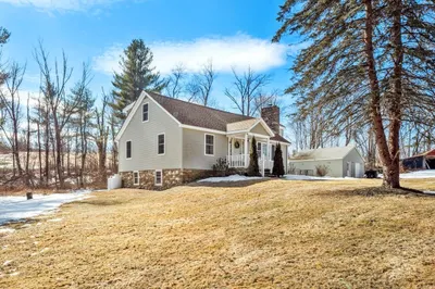 30 Dresser Hill Rd 1
