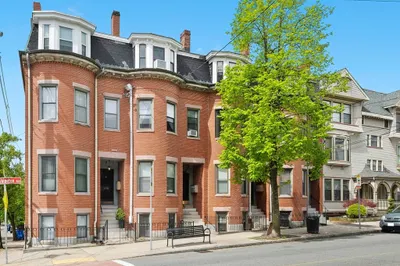 210 Washington Ave #4