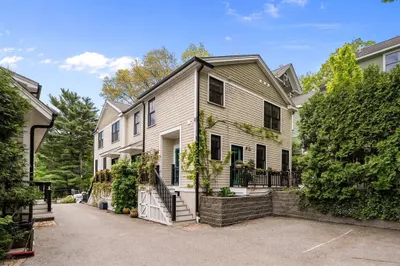 209 Chestnut Ave #2