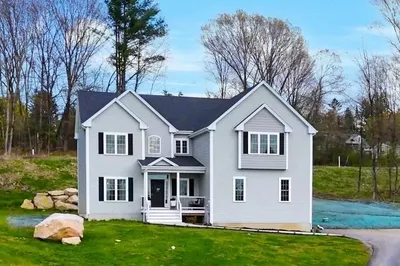 4 Burnham Cir 1
