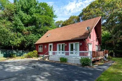 235 Main St 1