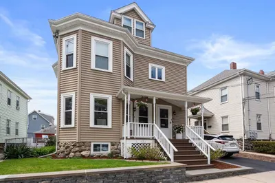 52 Rich St #1 1