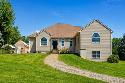 36 E Brookfield Rd 1