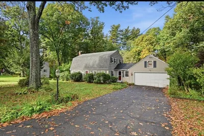 13 Addison Dr 1
