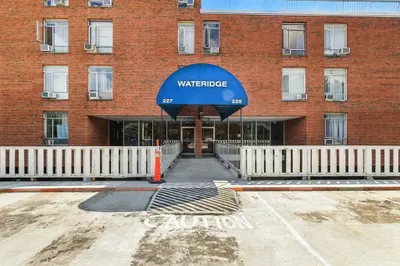 227 Coolidge Ave #214