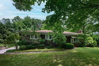 121 River St 1