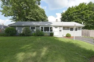 12 Fairfield Ter