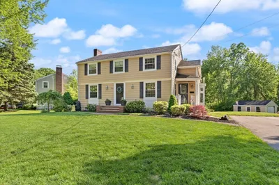 256 Linden St 1