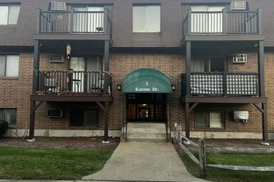 1 Karena Dr #1 1