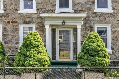 23 Ames St 1