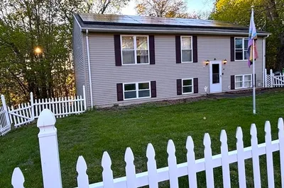 47 Grove St 1