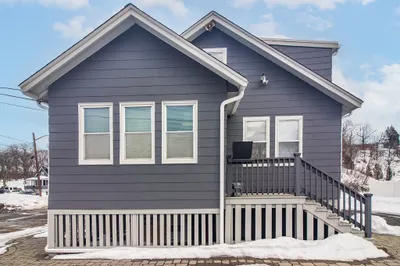 17 Lark Ave 1