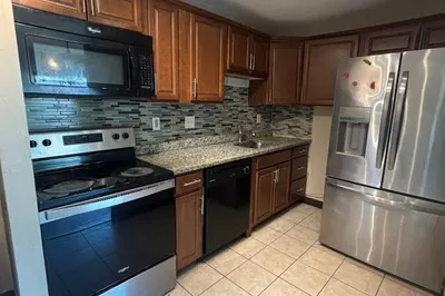 77 Colonel Bell Drive #4 1