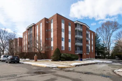 31 Lodgen Ct #2H