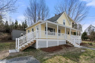 307 Park St 1