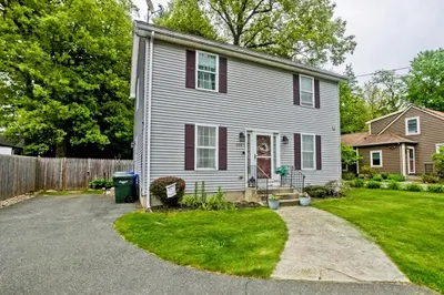 679 Parker St 1