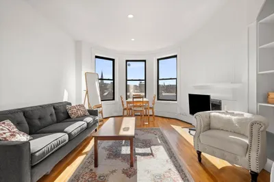 133 Saint Botolph Street #7