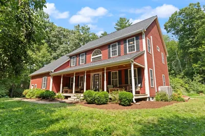 2 Brookside St 1