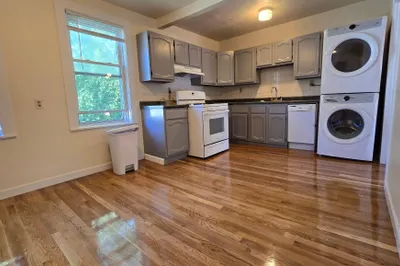 27 Newcastle Rd #1 1