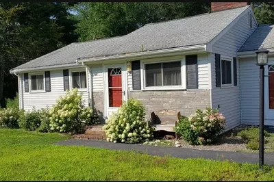 7 Laurel Road 1