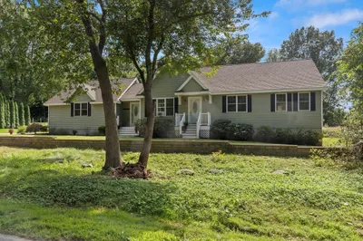 48 Fern Ave 1